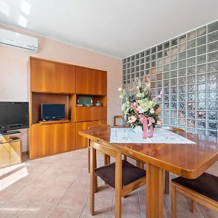 Holiday home Casa Del Vento 2 *